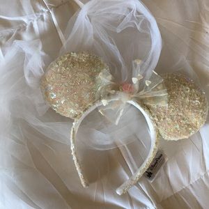 Disney sequin bride Minnie ears